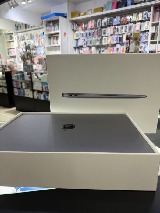 MacBook Air 13 M1 8/256/93%