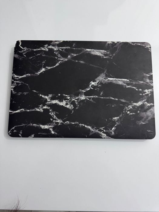 Продаю MacBook air13