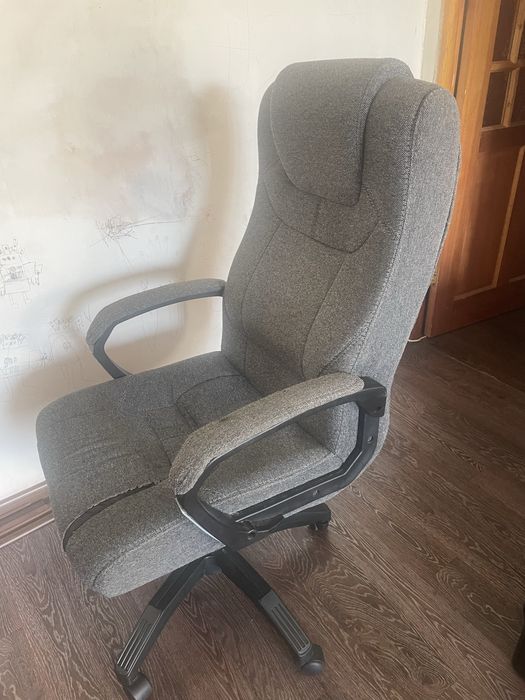 Офисное кресло ZETA