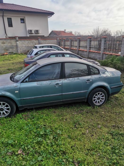 Пасат Б5 ,1.6л 1998 г на части  почти всичко е налично
