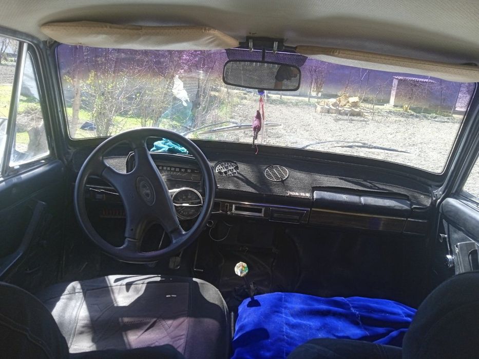 Жугули.  011  машина