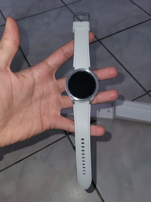 Vând ceas Galaxy watch 4 Classic Nou!