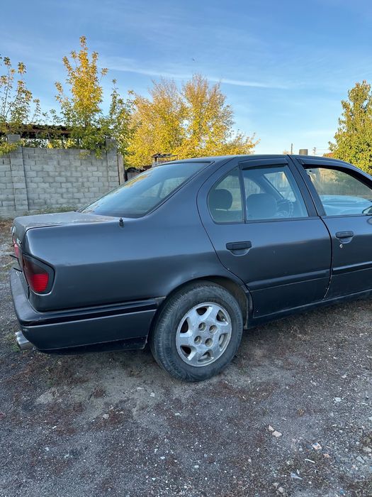 Nissan primera 1992г