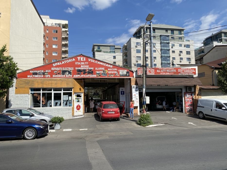 Montaj camera  revers dvr gps si vanzare senzori de parcare navigatii