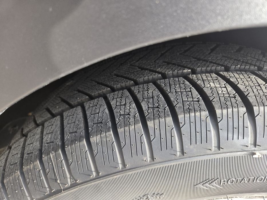 Шины новые поставили и сняли