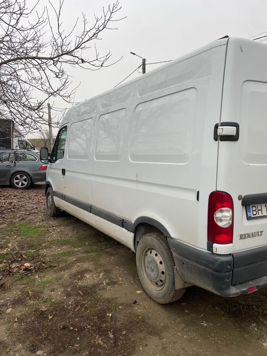 Vând Renault Master