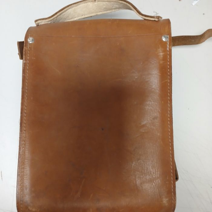 Geanta de umăr din piele