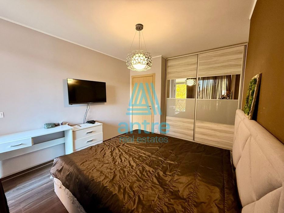 Продава се Двустаен апартамент в София, Витоша - 70 кв.м за 3285 €/кв.м - Снимка #4