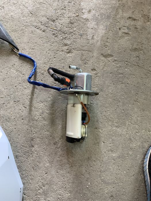 Pompa benzina kawasaki z800 2013