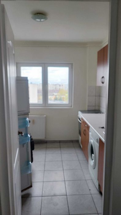 Apartament 2 cam de inchiriat, nelocuit, renovat in bloc reabilitat!