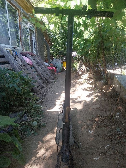 Trotinetă electrică OZO OZ-85 pentru piese / defectă E5