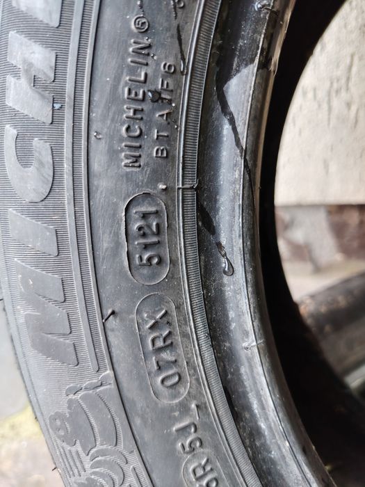 De vânzare 2 cauciucuri Michelin 185 65 r15