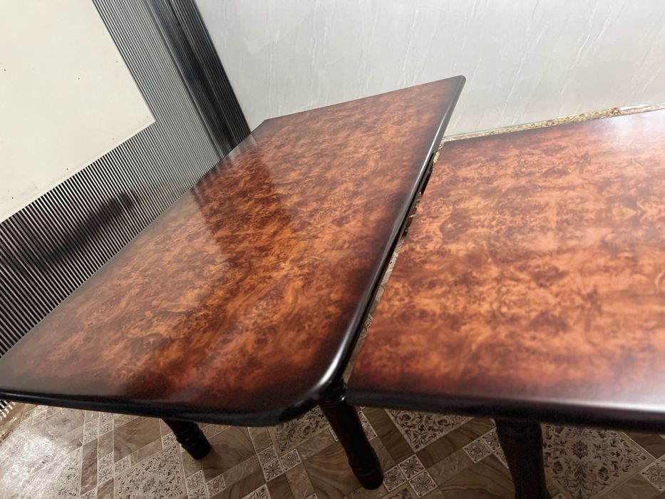 Продаётся гостиный стол