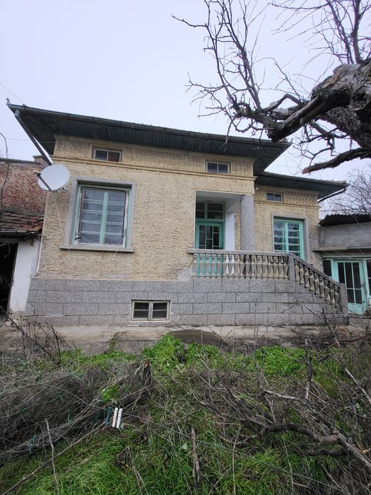 Къща в село Хотница