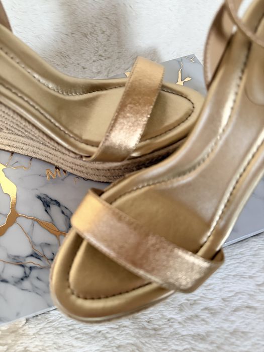 Sanda Mikhael Kors-wedge