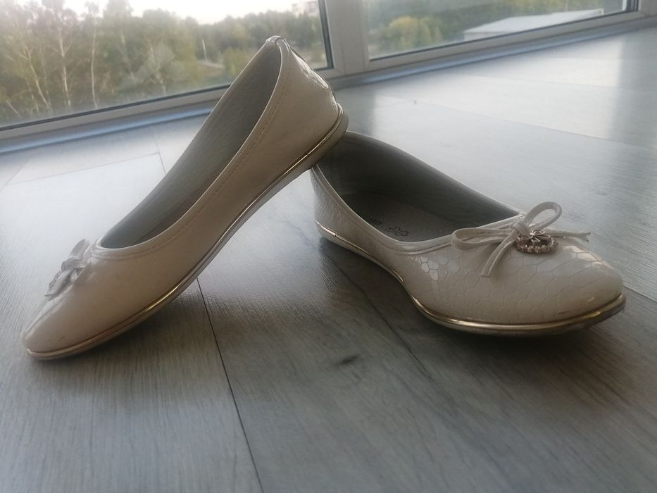 Продам вещи школьные на девочку 6-11 лет.