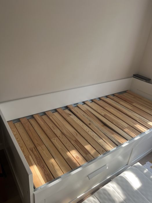 Продать кровать ikea бривнес