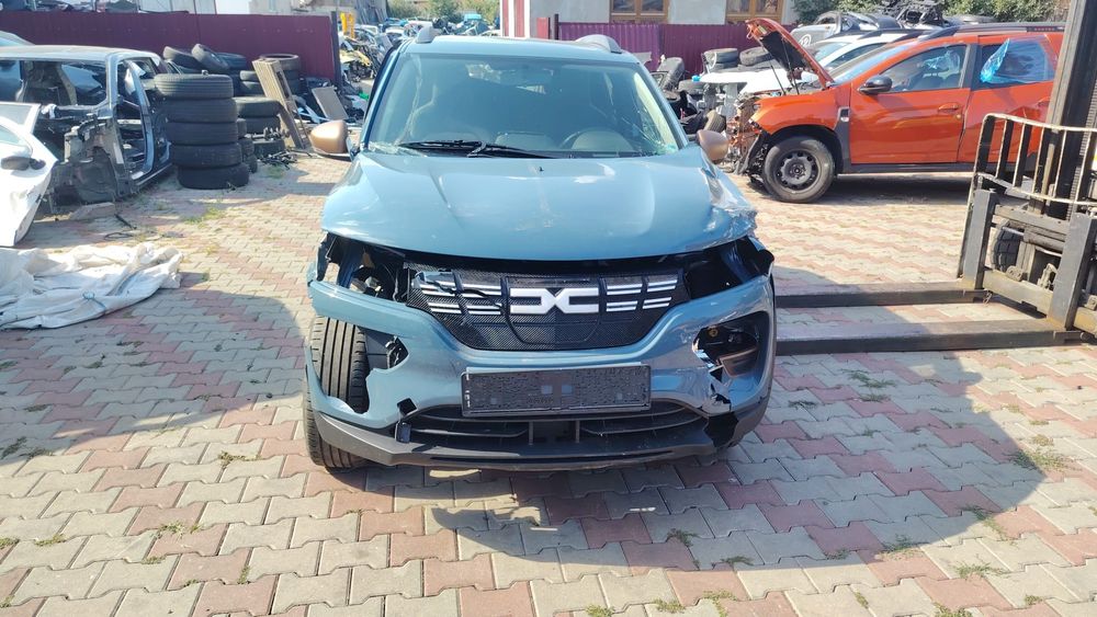 Vând Dacia Spring avariat an 2023
