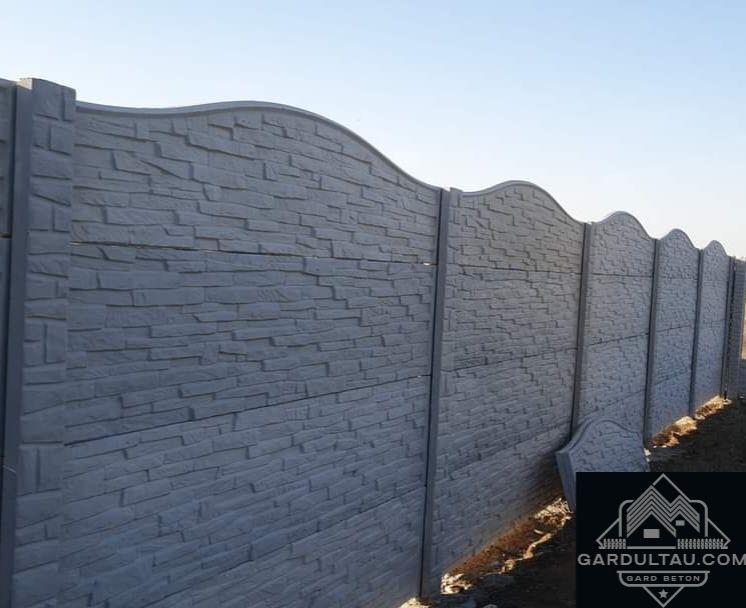 Super preturi garduri din beton comprimat stalpi și placi de gard