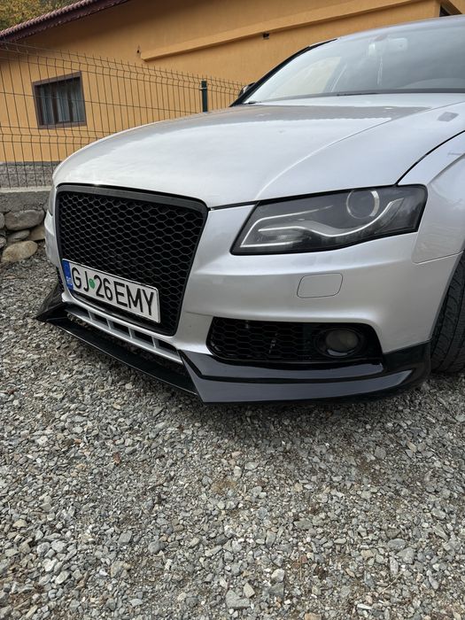 Bara fata Audi A4 b8 Lip Grila fagure