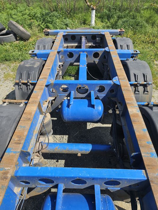 Vând sau închiriez semiremorcă Schmitz  transport containere