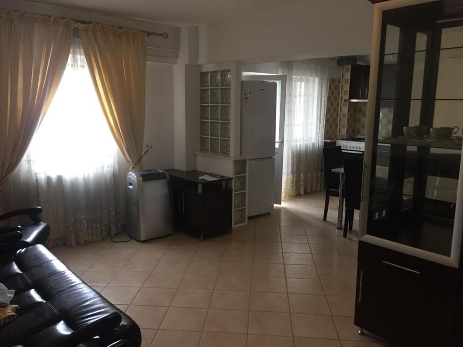 Inchiriez apartament doua camere central
