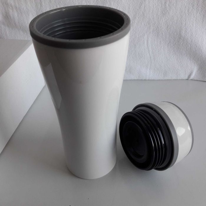 Cana termica cu capac, 0,36 ml, noua