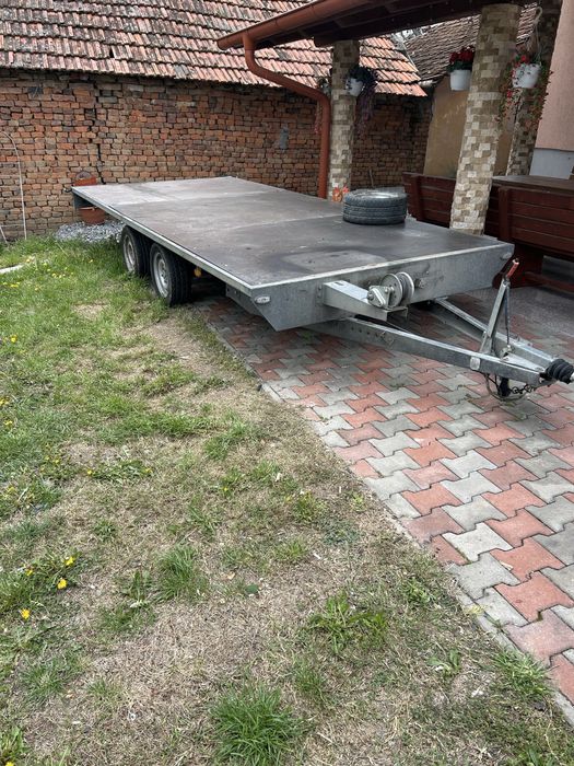 trailer cu doua axe