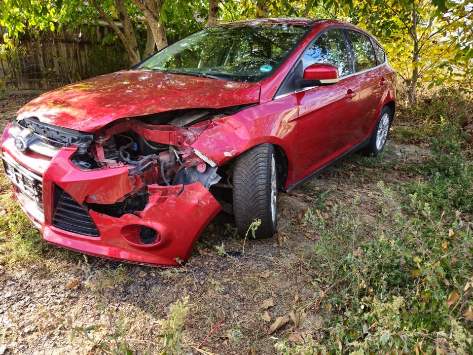 Vand Ford Focus 2012 avariat