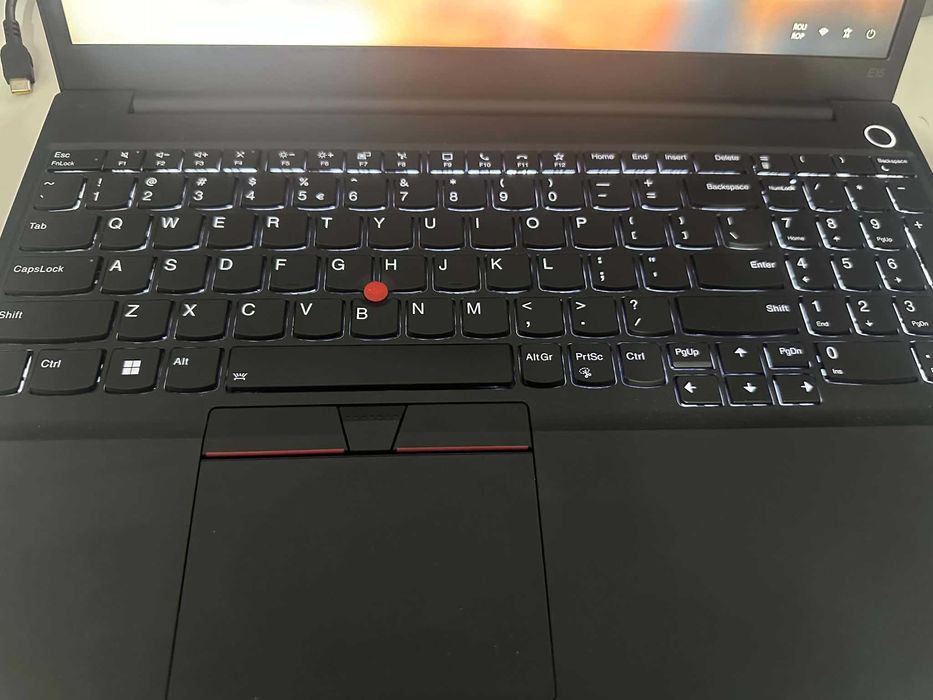 Laptop Lenovo ThinkPad E15 Gen 4 | Ryzen 7 | 16GB | 512GB SSD | Amprentă | Impecabil