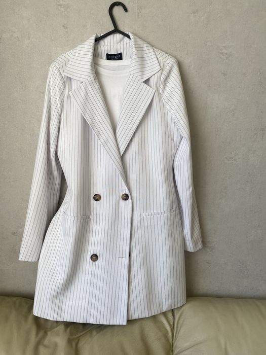 Дамско сако дълго