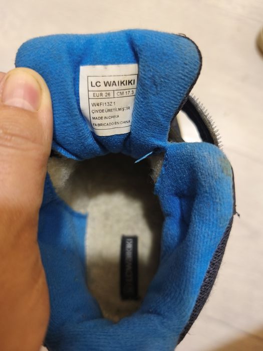 Ер баланын аяк киимдери...