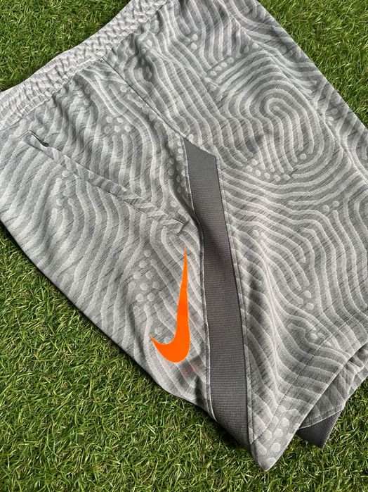 Мъжки къси панталонки : Nike Men's Training Shorts Next Gen Strike Smoke Grey S