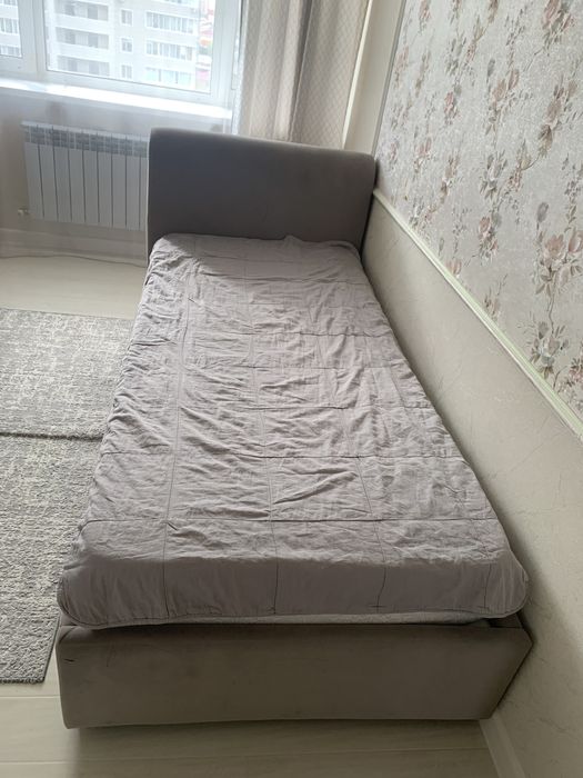 Кровать 90:180 б/у