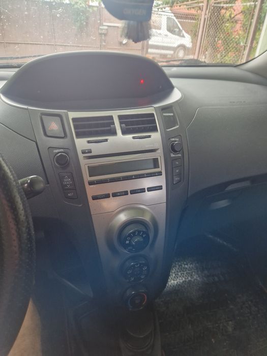 Toyota yaris de vanzare