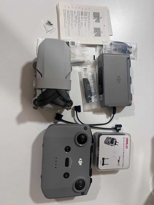 Dronă DJI Mini 2 SE Fly More Combo