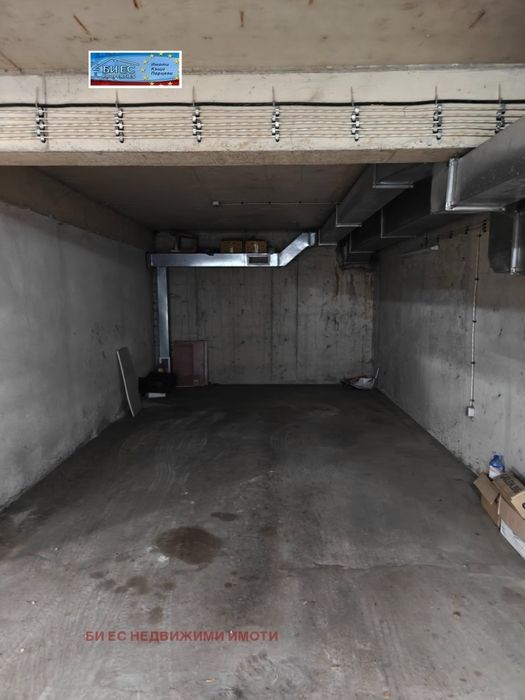 Дава се под наем Тристаен апартамент в София, Бояна - 100 кв.м за 1196.97 € - Снимка #14