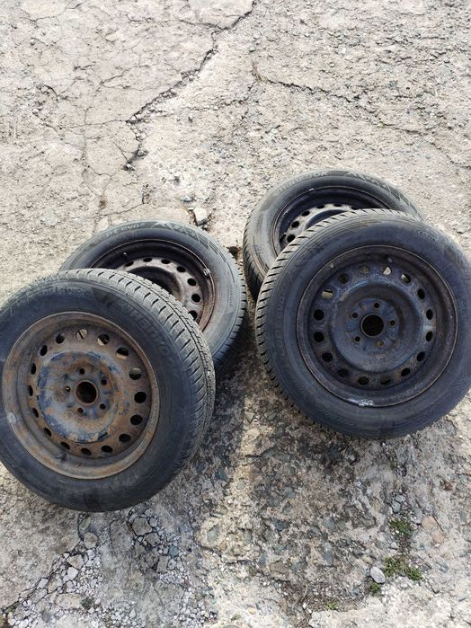 Продавам джанти 16 " 5х100 с гуми 205/60/16