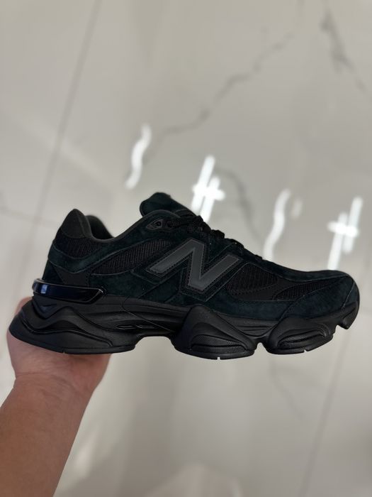 New Balance 9060 “Triple Black”