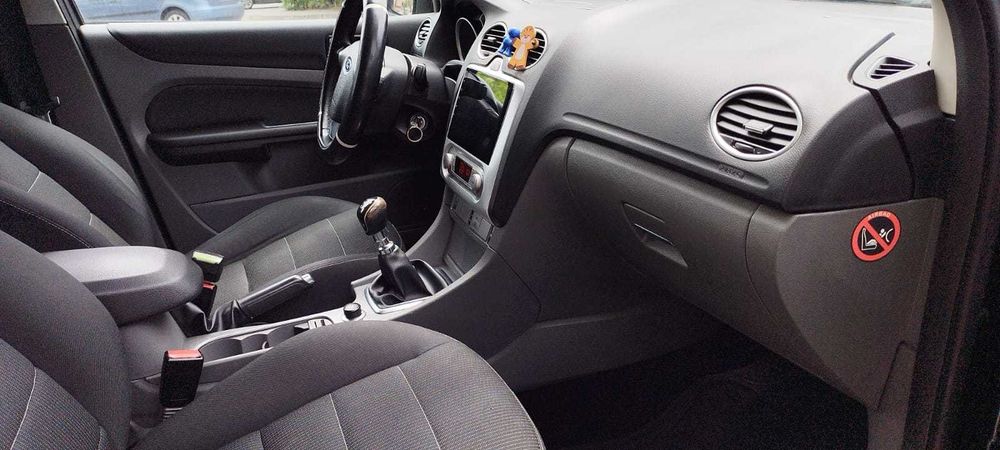 Ford focus mk2 titanium