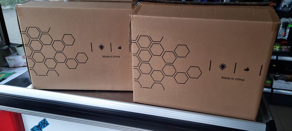 Lumini led  hexagonale pentru garaje ,magazine ,etc..