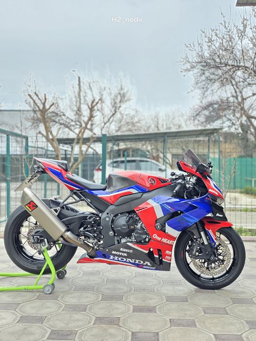 Сотилади Honda cbr1000rr-r fireblade