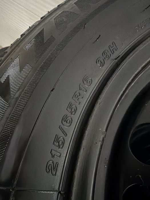 Железни джанти “16” с гуми Bridgestone