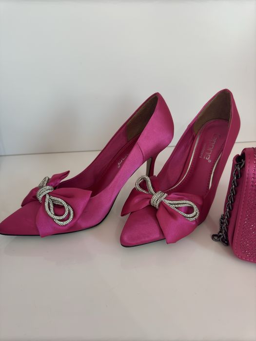 Токчета и чанта фуксия чисто нови