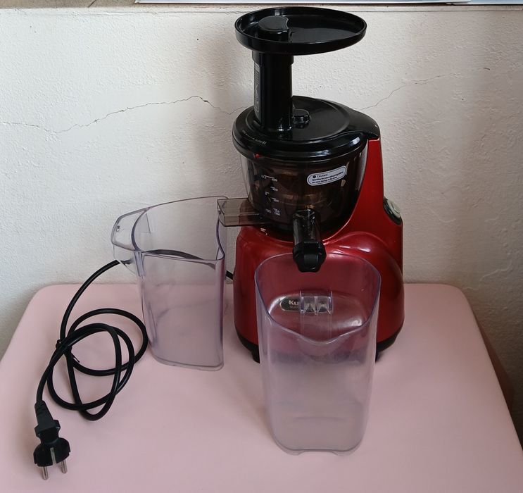 Сокоизтисквачка за плодове и зеленчуци Kuings  модел 950 SC.