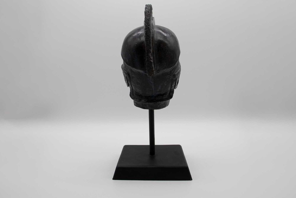 Ръчно изработена портретна глава „Один“ – вдъхновена от върховния бог