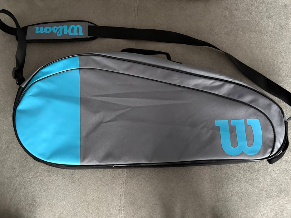 Сак за тенис на корт Wilson.