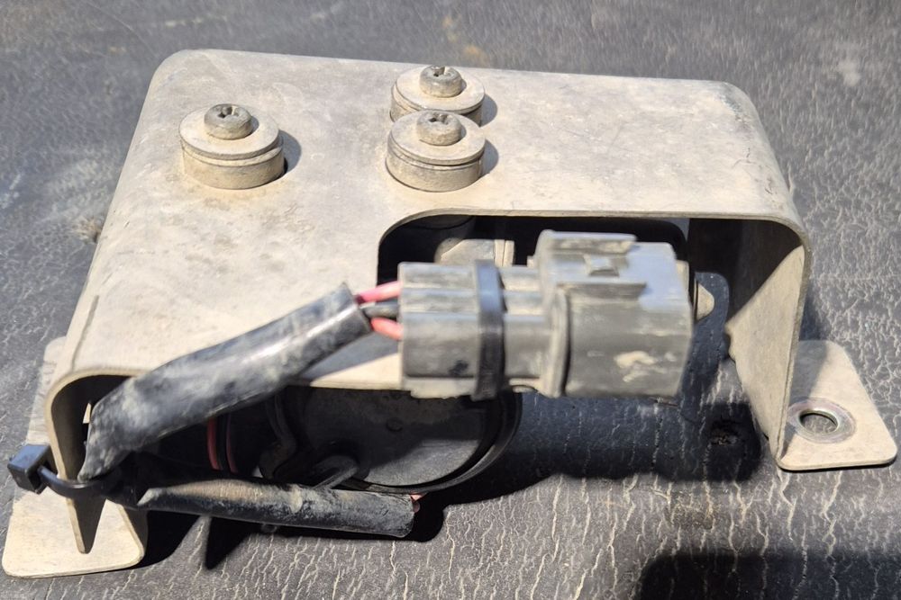 Помпа ,помпичка включване 4х4 Сузуки Гранд Витара