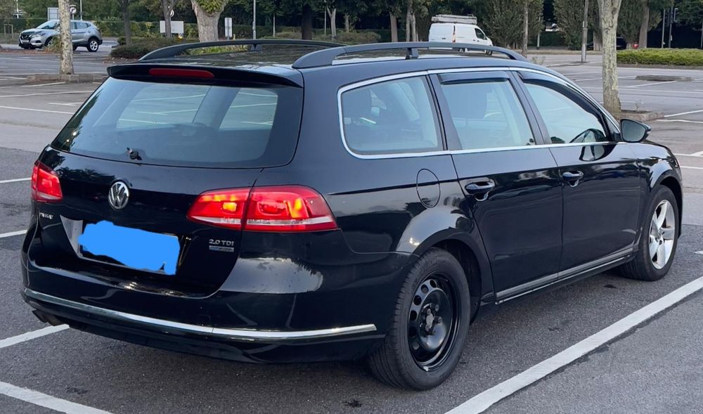 Dezmembrez vw passat b7