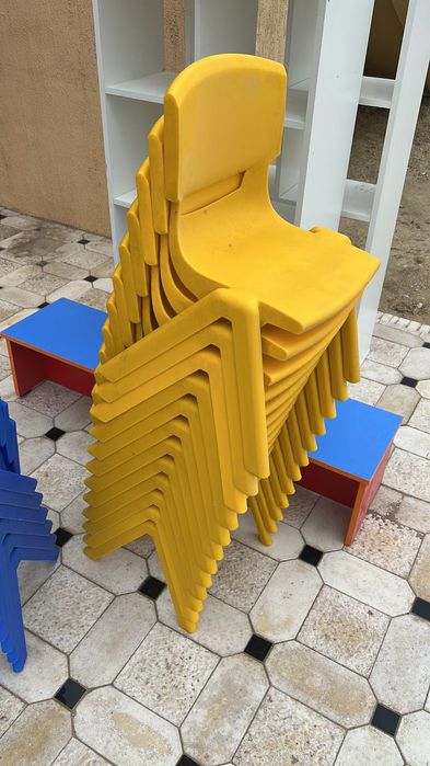 Матрас подушки столы стулья детские